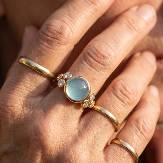 EverTrue milchiger Aquamarin und Moissanit Ring, Bronze mit Gelbgold E-Beschichtung - 4,71 ct.