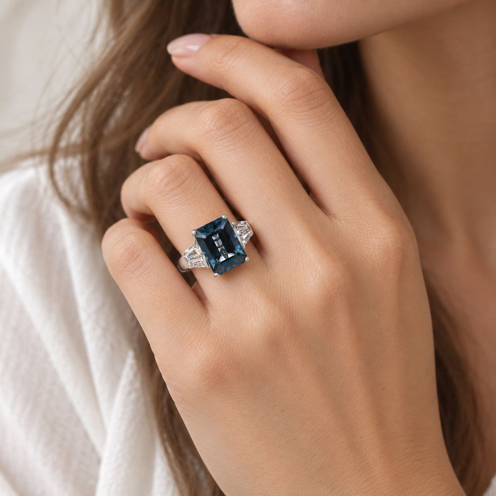 D'Joy AAA London Blau Topas (14x10), Moissanit Ring 925 Silber Rhodiniert (Größe 17.00) (4-4 Werktage Lieferzeit) ca. 9.47 ct