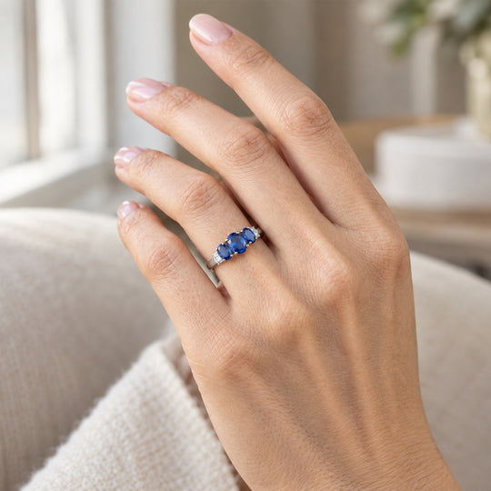 D'Joy Laborgezüchteter Ceylon-Blau-Saphir Ring 925 Silber Rhodiniert (Größe 18.00) ca. 2,65 ct