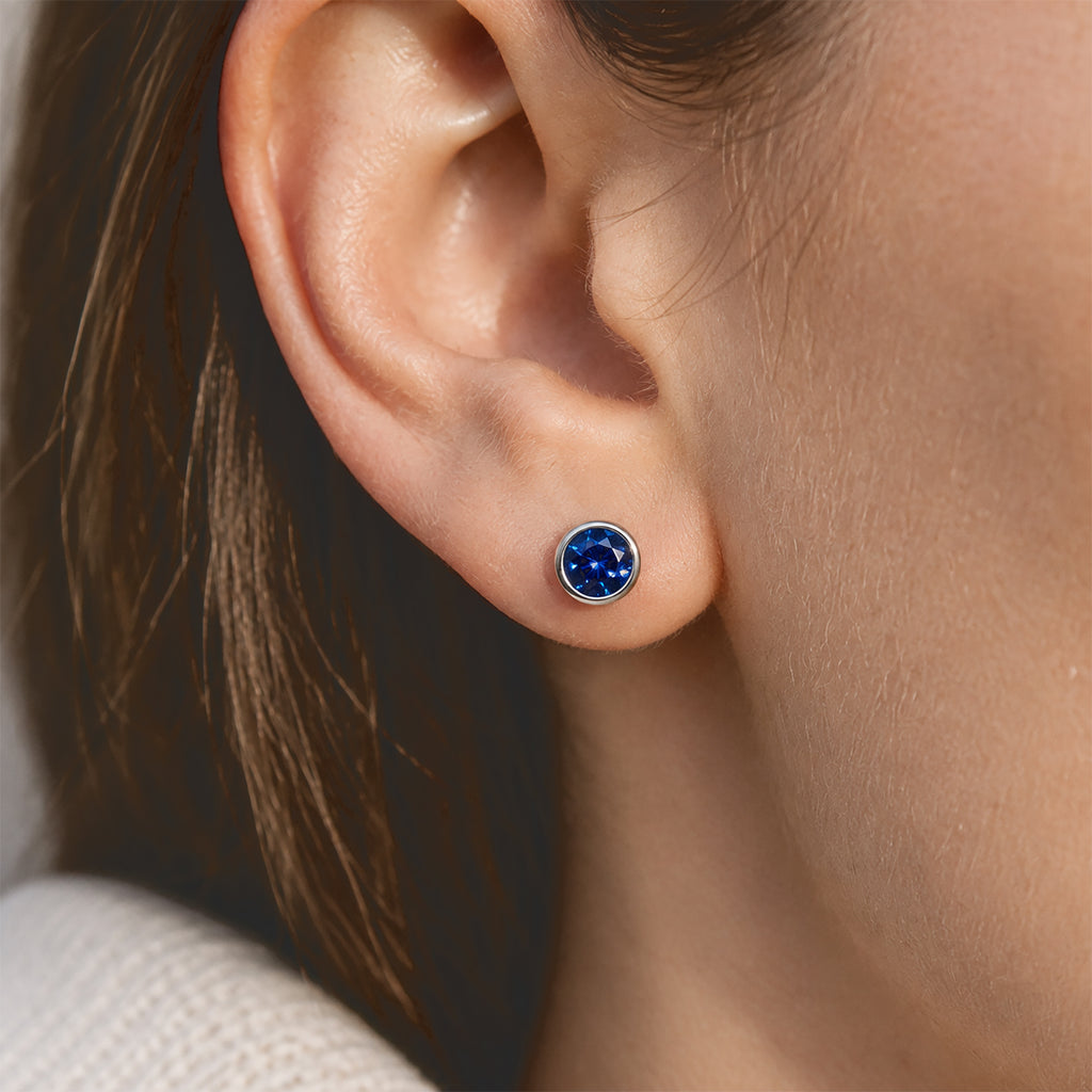 Laborgezüchteter Ceylon-Blau-Saphir Ohrringe 925 Silber Rhodiniert ca. 1,30 ct.