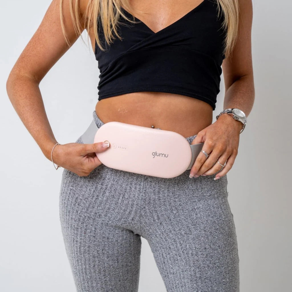 GLUMU Rosa Wärmegürtel mit Massagefunktion zur Linderung von Regelschmerzen