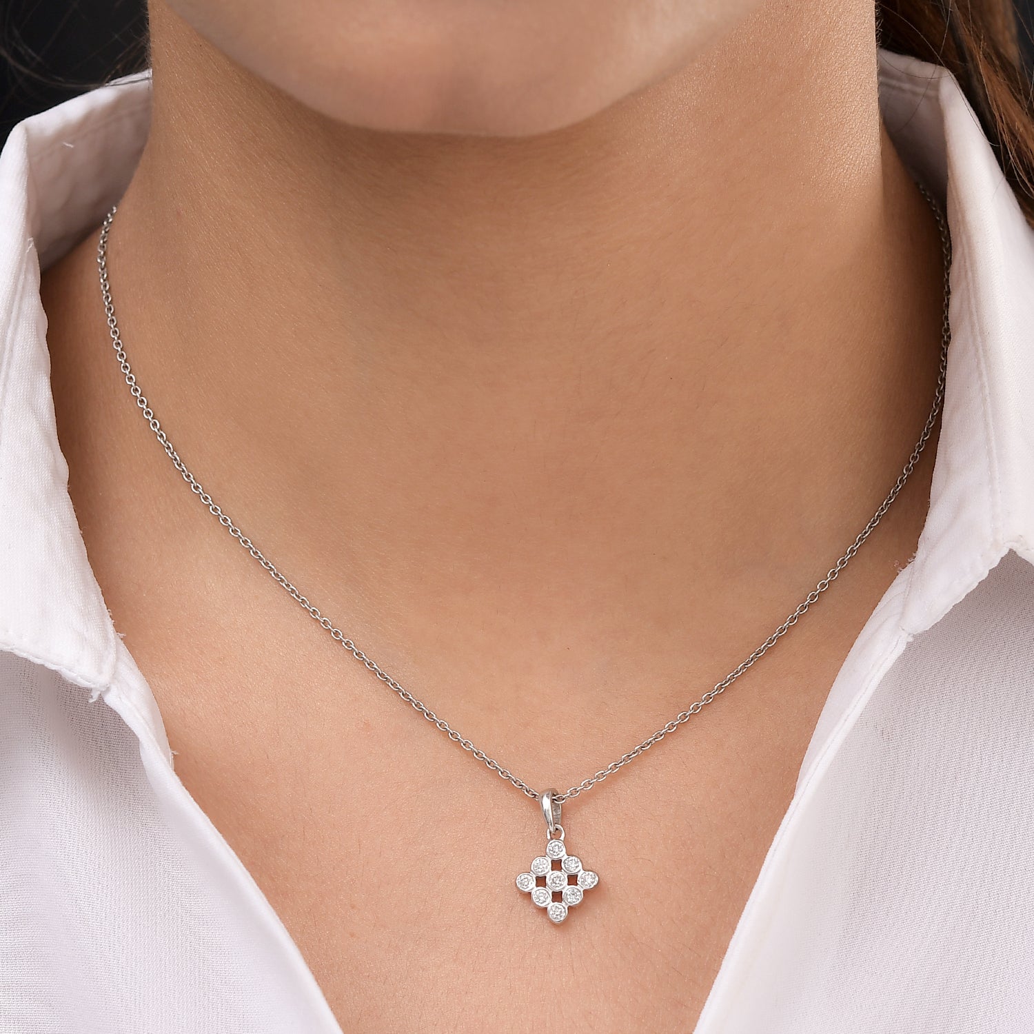 88 Facetten Moissanit-Anhänger, 925 Silber platiniert ca. 0.30 ct