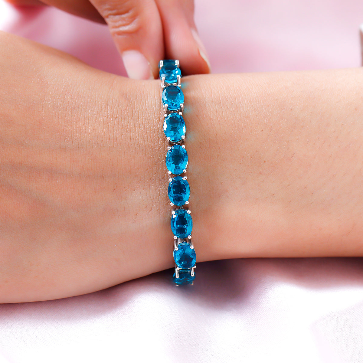 Capri-Blau Triplett Quarz-Armband, ca. 19 cm, 925 Silber platiniert ca. 29.04 ct