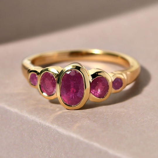 Afrikanischer Rubin (Fissure gefüllt)-Ring, 925 Silber vergoldet ca. 1,48 ct