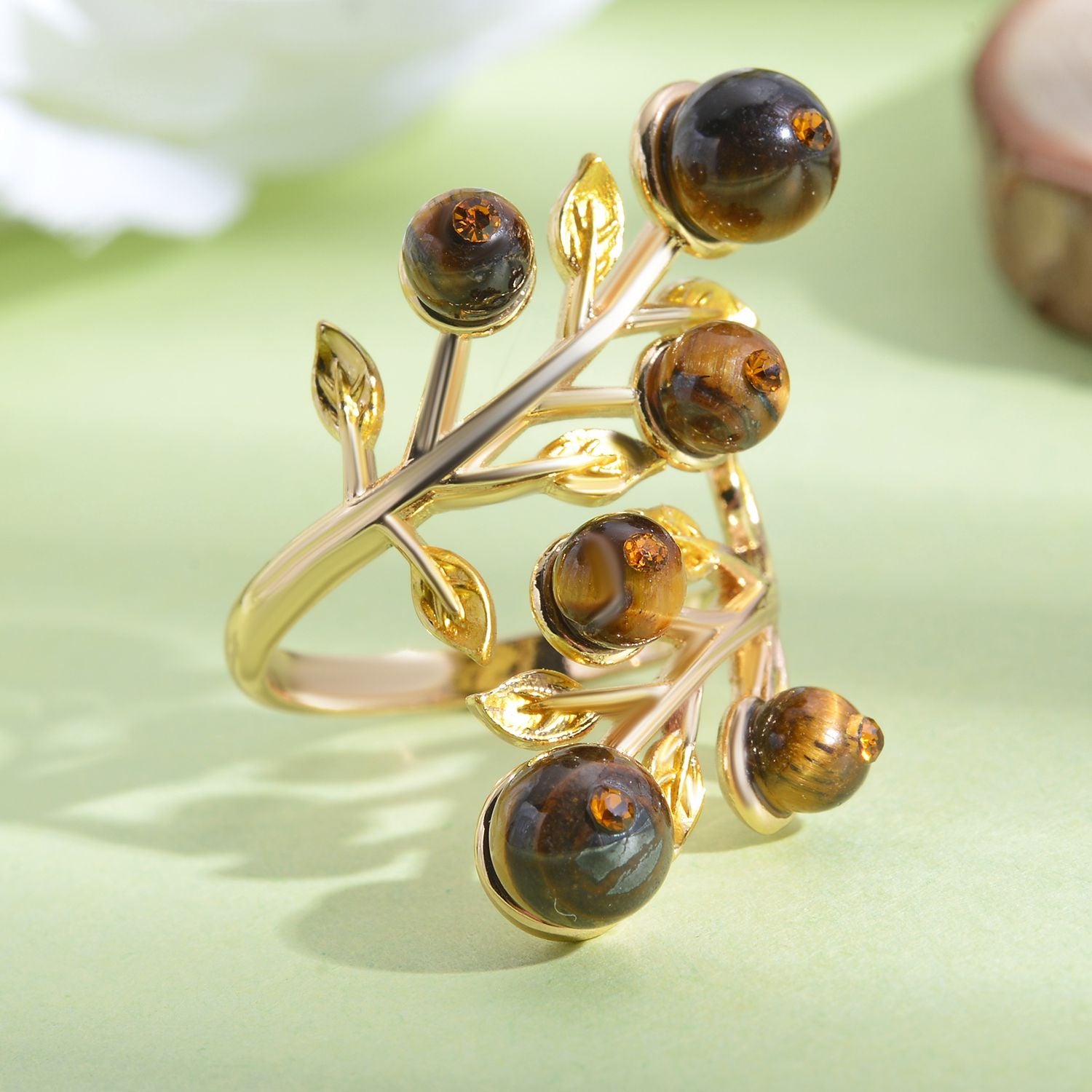 Gelbes Tigerauge und mehrfarbiger Kristall-Ring, (Größe 16.50)