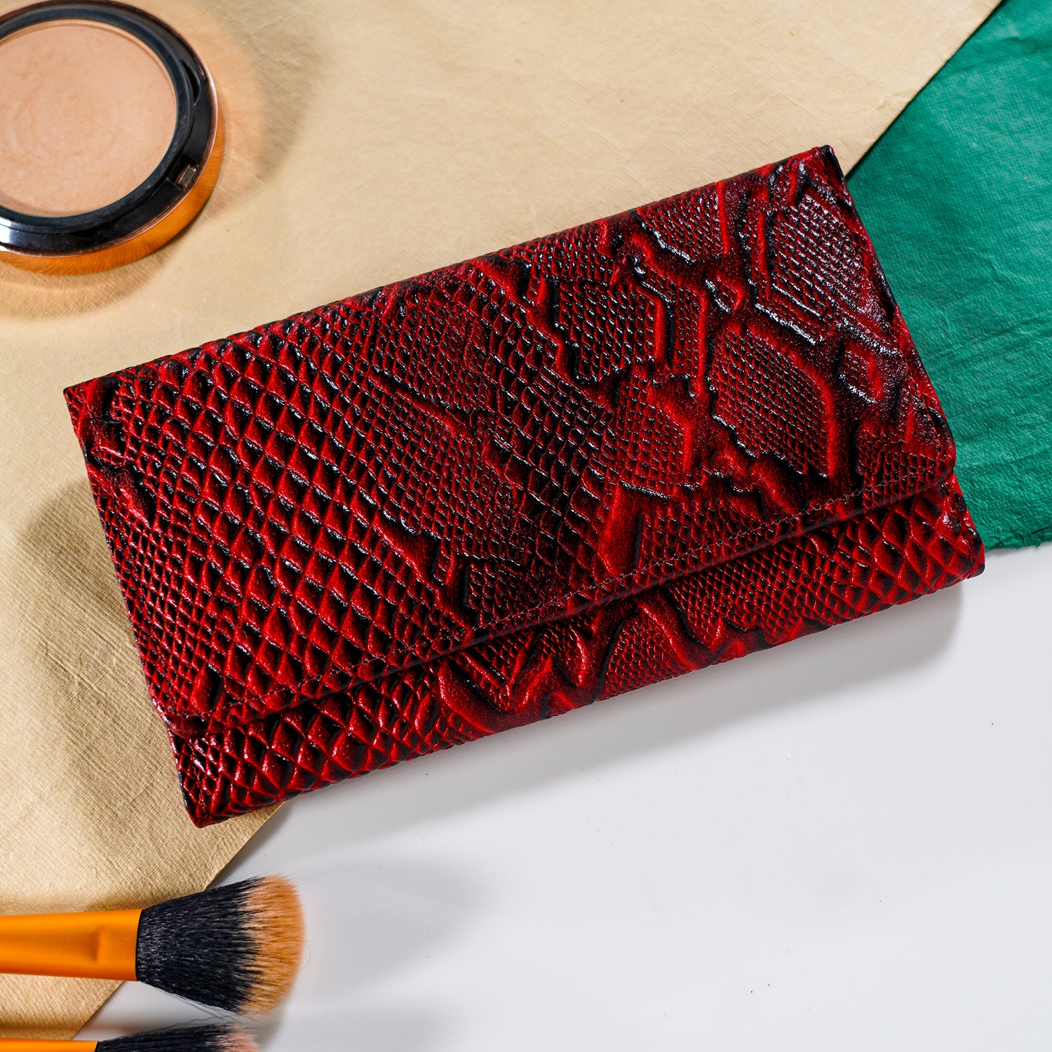 Geldbörse aus Leder mit RFID Schutz und Python Prägung, 18,4 x 10,2 cm, Rot