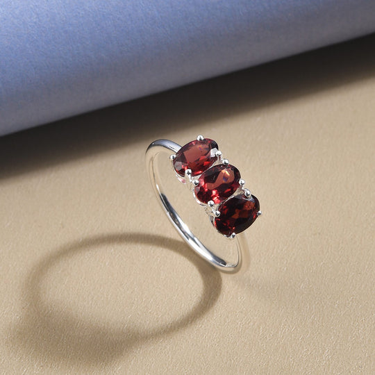 Roter Granat Ring, 925 Silber ca. 1,69 ct