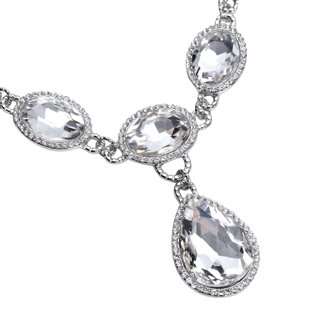 Weisse Glaskristall Halskette, ca. 50 cm 151.80 ct