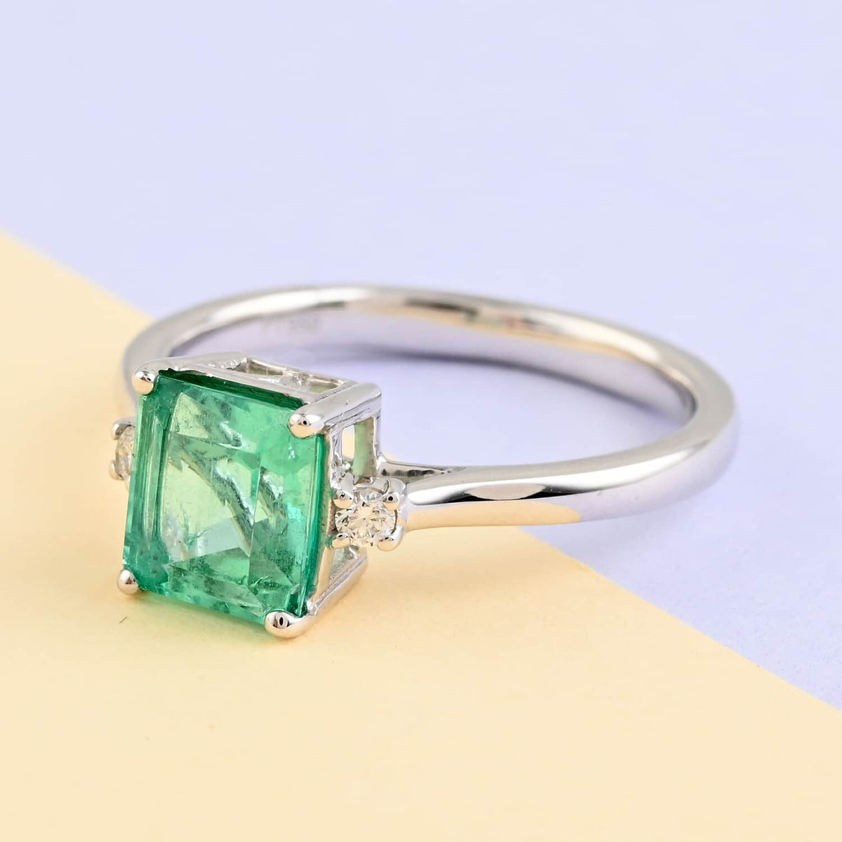 Rhapsody AAAA Kolumbianischer Smaragd, Weißer Diamant Ring 950 Platin (Größe 17.00) ca. 1.67 ct