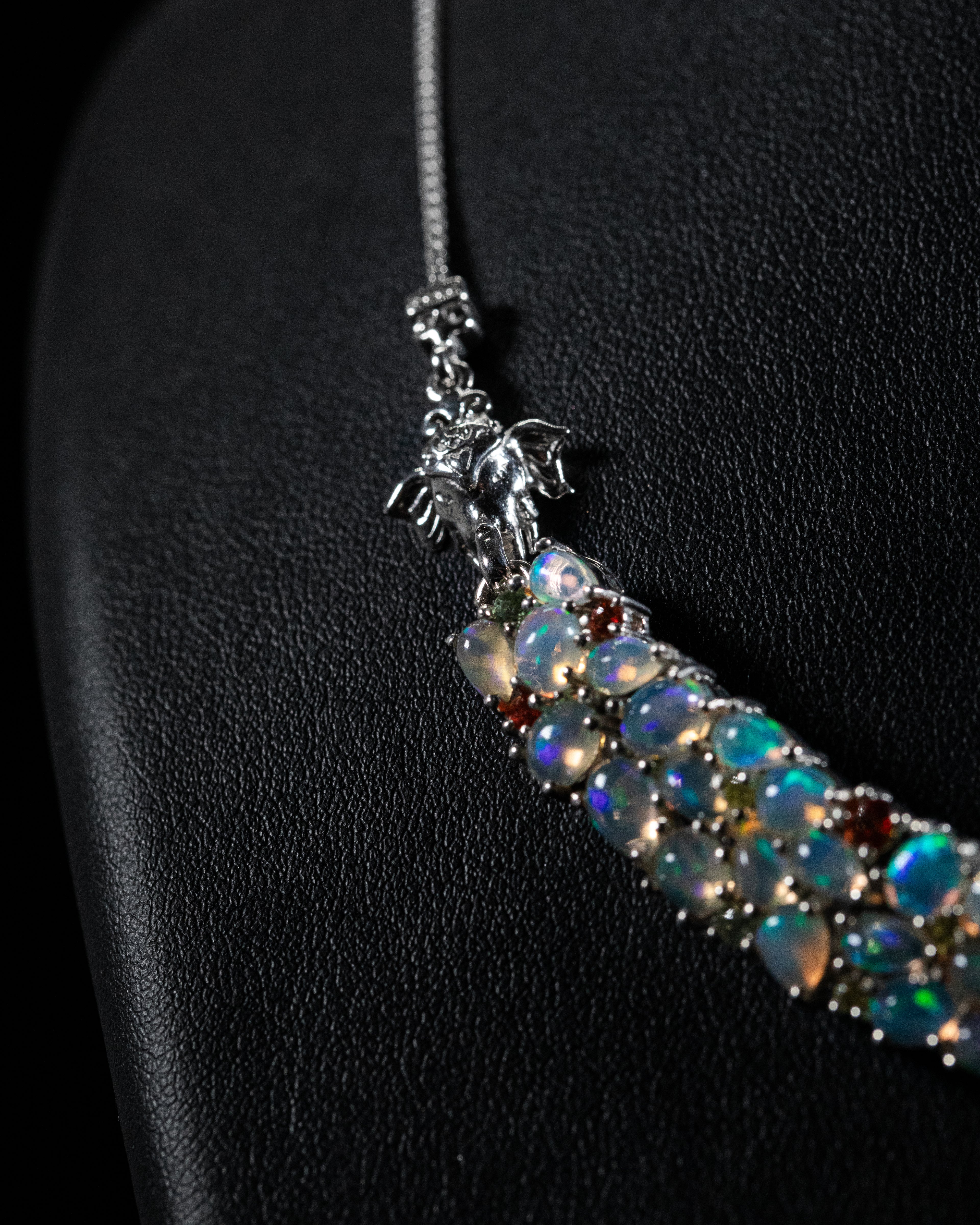 Natürliche, äthiopische Opal-Halskette, ca. 45 cm, 925 Silber platiniert ca. 16.48 ct