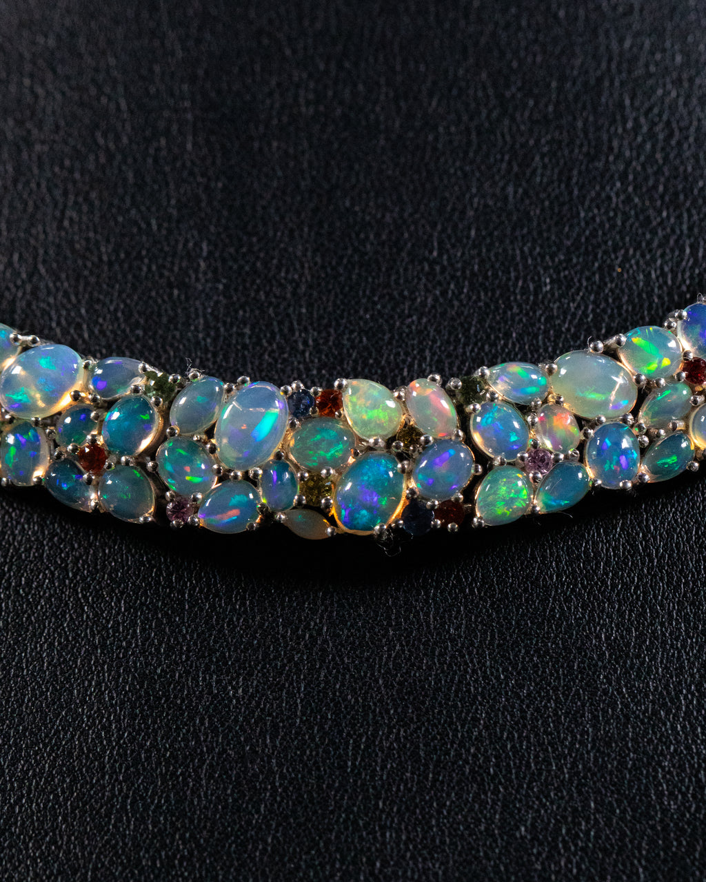 Natürliche, äthiopische Opal-Halskette, ca. 45 cm, 925 Silber platiniert ca. 16.48 ct
