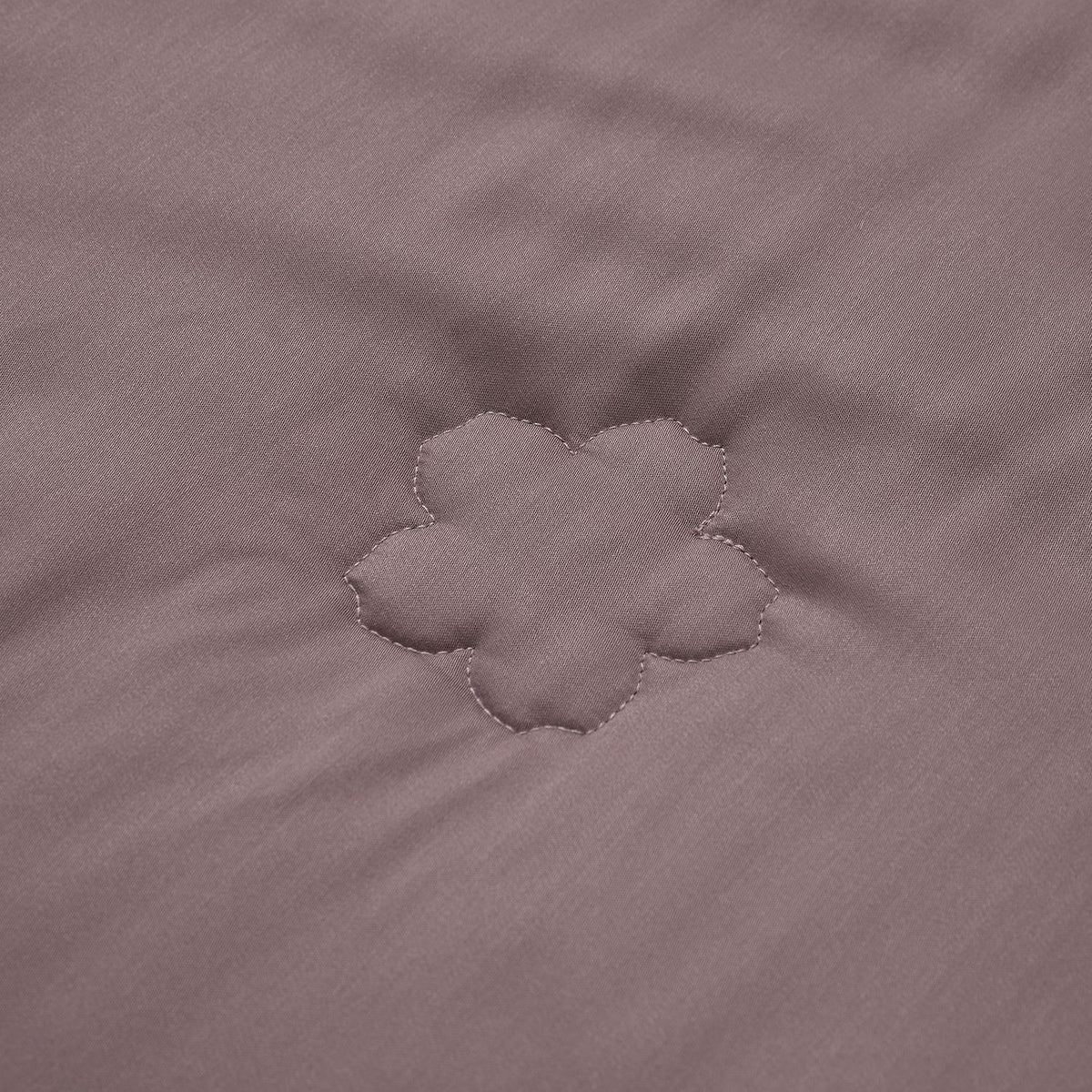 Serenity Night - 100% Bambus-Steppdecke mit Bambusfüllung und 2er-Set Bambus-Kissenbezüge Mauve