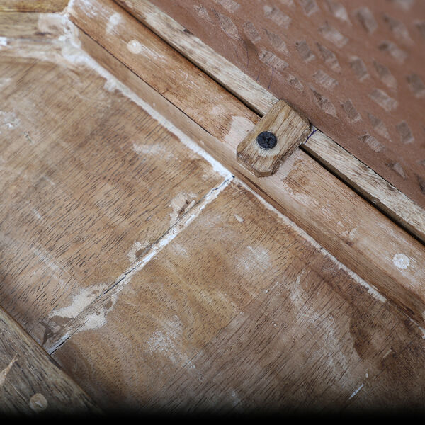 Nakkashi Handgeschnitzter achteckiger Tisch aus Mangoholz, 66x66x56 cm image number 5