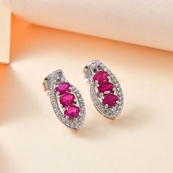 Afrikanischer Rubin (Fissure gef&uuml;llt), Wei&szlig;er Zirkon Ohrringe 925 Silber platiniert ca. 2,08 ct.