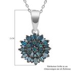 Blauer Diamant floraler Cluster-Anhänger mit Kette in Silber image number 5