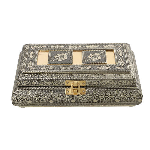 Handgefertigte Aufbewahrungsbox aus Teakholz mit Aluminiumfinish, Antik-Stil, Gold image number 0