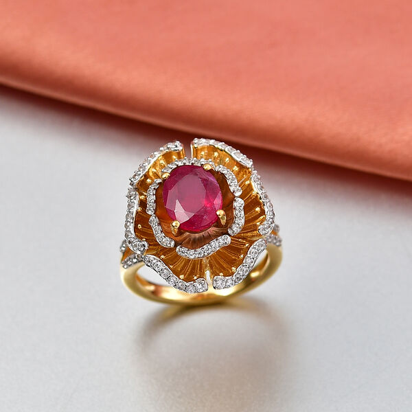 D'Joy Afrikanischer Rubin (Fissure gef&uuml;llt), Wei&szlig;er Zirkon Ring 925 Silber 750 Gelbgold Vermeil (Gr&ouml;&szlig;e 17.00) ca. 3,75 ct image number 1