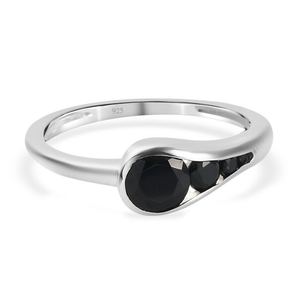 Schwarzer Spinell-Ring, 925 Silber  ca. 0,88 ct