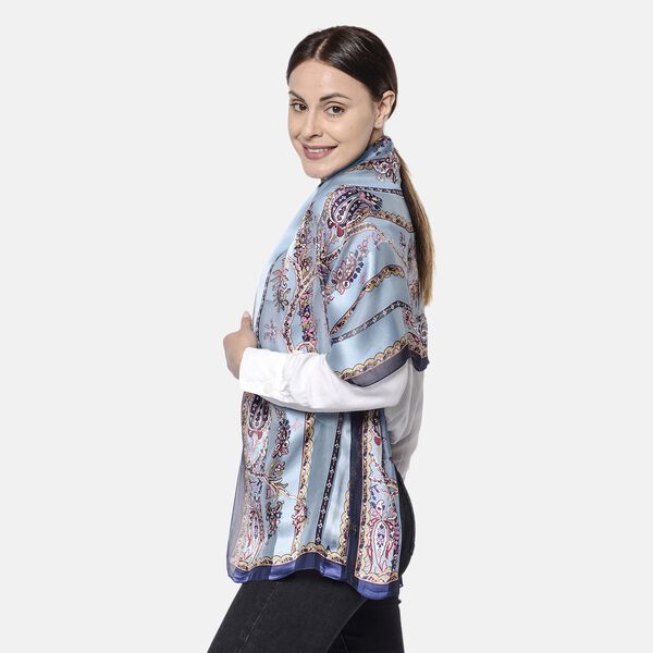 LA MAREY: Bedruckter Schal aus 100% Maulbeerseide, Schn&ouml;rkel-Blumenmuster, inkl. Geschenkbox, Blau-Rosa&nbsp; image number 2