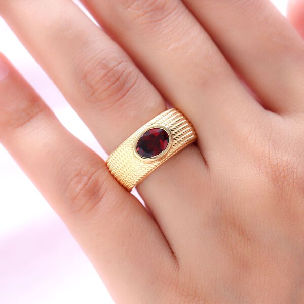 Roter Granat-Solit&auml;r-Ring in Goldton, 1,49 ct. image number 3