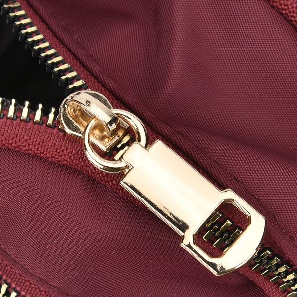 Kompakte Umh&auml;ngetasche mit RFID-Schutz, 4 Au&szlig;enf&auml;chern, verstellbarem Gurt, 16x5x19 cm, Burgunderrot image number 7