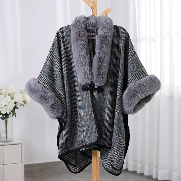 LA MAREY – Kunstfell Kimono, Grau image number 0