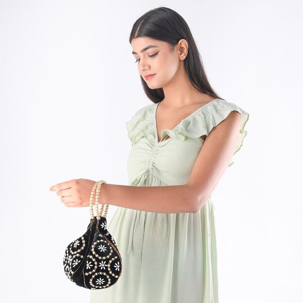 Handgefertigte Gl&uuml;ckskekstasche aus Samtbrokat mit Perlen, schwarz image number 2