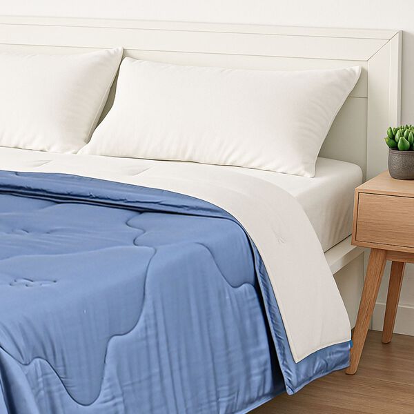 Winterbettdecke aus Bambusfaser mit eleganter Steppung und 100% Seidenfüllung, Blau image number 2