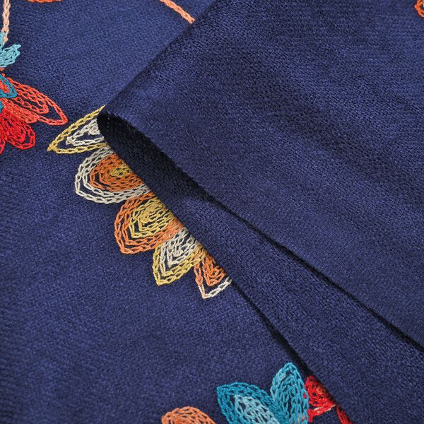 Bestickter Schal mit Fransen, Dunkelblau image number 4