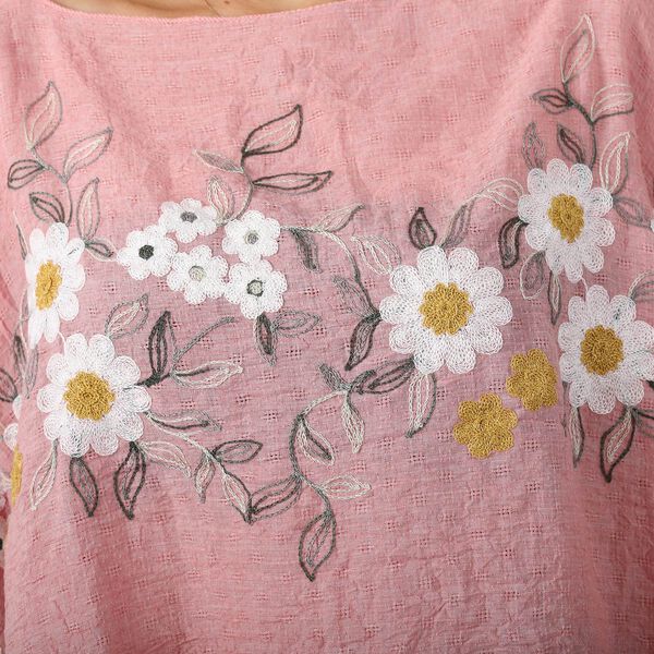 T-Shirt mit Blumen-Stickerei, Rosa, Einheitsgr&ouml;&szlig;e&nbsp; image number 9