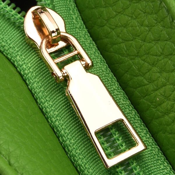 Elegante Umh&auml;ngetasche aus feinem Lederimitat mit Mehrfachf&auml;chern, 24x27 cm, Olivgr&uuml;n image number 7