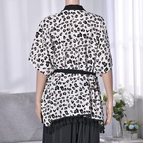 Superweiche Kimono mit G&uuml;rtel, Gr&ouml;&szlig;e: 86 x 69, Leopardmuster, wei&szlig;