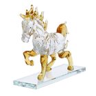 Dekorative Kristallglas-Pferdefigur auf quadratischem Ständer, Größe 12x12x6 cm, Gelb