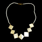 Mehrfarbige Edelstein- und weiße Muschelkernperlen-Halskette, ca. 56 cm, goldfarben image number 0