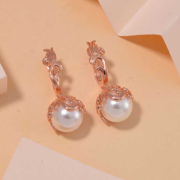 Weiße Muschelkernperle Ohrringe Messing image number 2