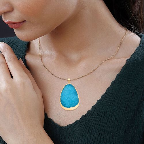 Blauer Drusy Quarz-Anhänger mit 60cm Kette - 30 ct. image number 1