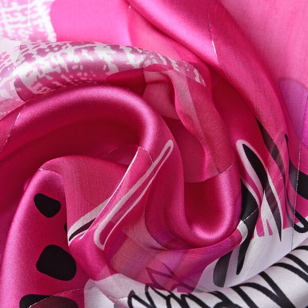LA MAREY: Bedruckter Schal aus 100% Maulbeerseide, Blumenmuster, inkl. Geschenkbox, Pink-Orange image number 5