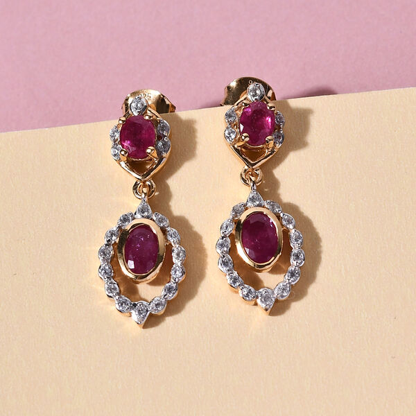 Afrikanische Rubin und Zirkon-Ohrh&auml;nger in Silber, 1,72 ct. image number 2