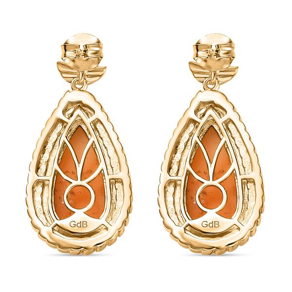 Italienische Kamee Conch-Muschel Ohrringe in Goldton image number 4