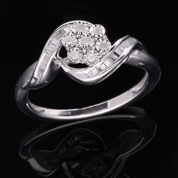 Wei&szlig;er Diamant-Bypass-Ring - 0,33 ct.