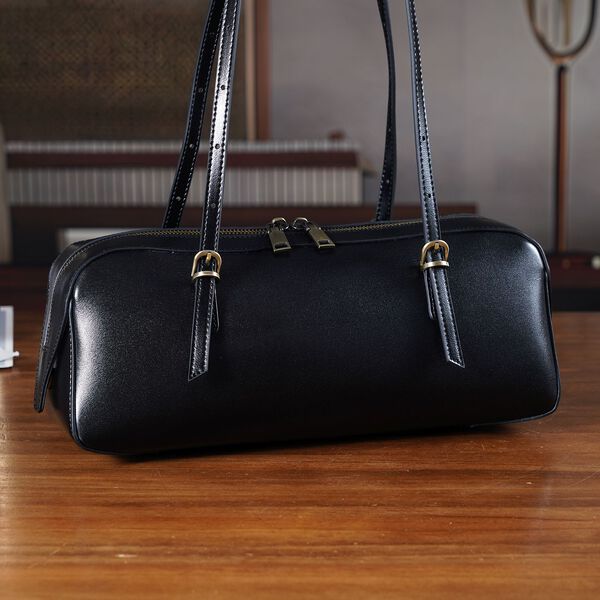 Echtleder Schultertasche, Rei&szlig;verschlussfach, Innenf&auml;cher, 33x12x13cm, Schwarz image number 2