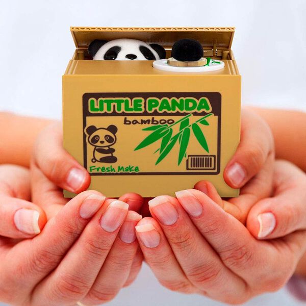 Münzstehlende Panda Spardose, Größe 12x10x9 cm, 2xAA (Batterien nicht inkl.) image number 1