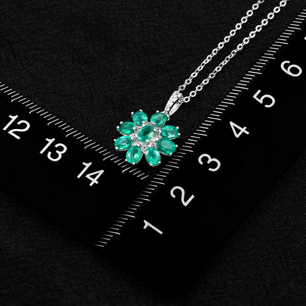 AAA Kagem sambischer Smaragd floraler Anh&auml;nger mit Kette - 1,52 ct. image number 2