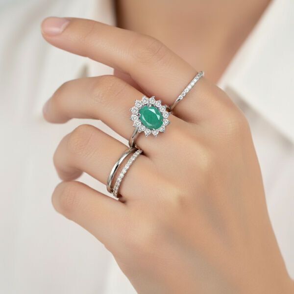 Socoto Smaragd, Wei&szlig;er Zirkon Ring 925 Silber Platiniert (Gr&ouml;&szlig;e 17.00) ca. 1,07 ct image number 4