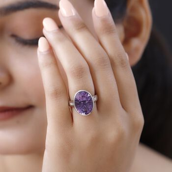 Afrikanischer Amethyst und Zirkon-Ring -9,07 ct.