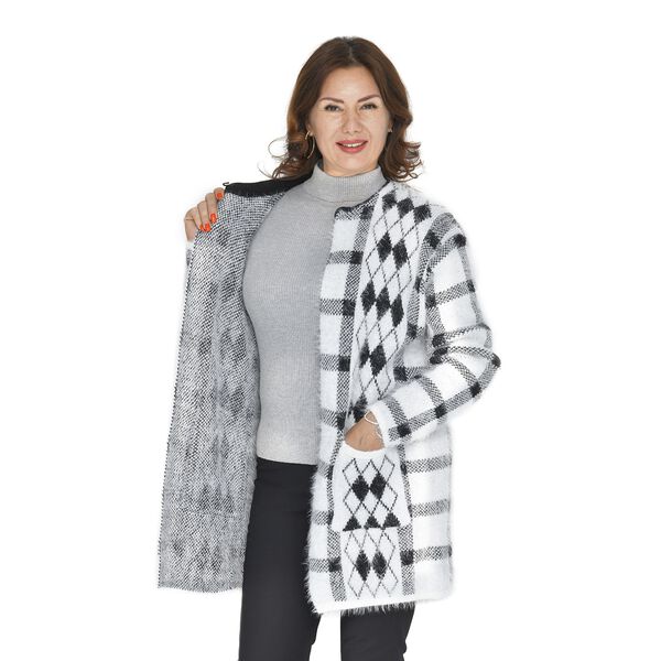 TAMSY: Comfort Cardigan mit 2 Taschen, Schwarz image number 4