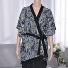 Kurzärmeliger Kimono mit  Blumendruck, schwarzem Gürtel, 86x69cm, blau