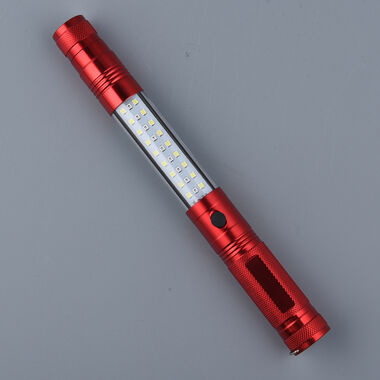 Multifunktionale LED Taschenlampe, 3xAAA Batterie (nicht inkl.), Größe 25,3 cm, Rot