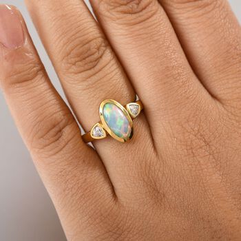 AA Nat&uuml;rlicher, &auml;thiopischer Welo Opal und Moissanit Ring - 1,80 ct.
