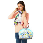 SUKRITI, Handbemalte 100 % Leder Tasche mit Maulbeerseiden Schal, Blumenmuster, Blau & Grau image number 0